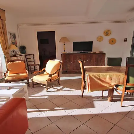 Les Dauphins * Сент-Максим