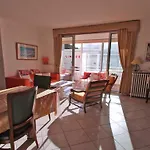 Les Dauphins Apartment